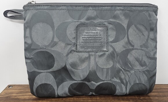 Coach Handbags - Coach Gateway Signature Zipper Cosmetic Pouch F77321 For Weekender Bag Gray